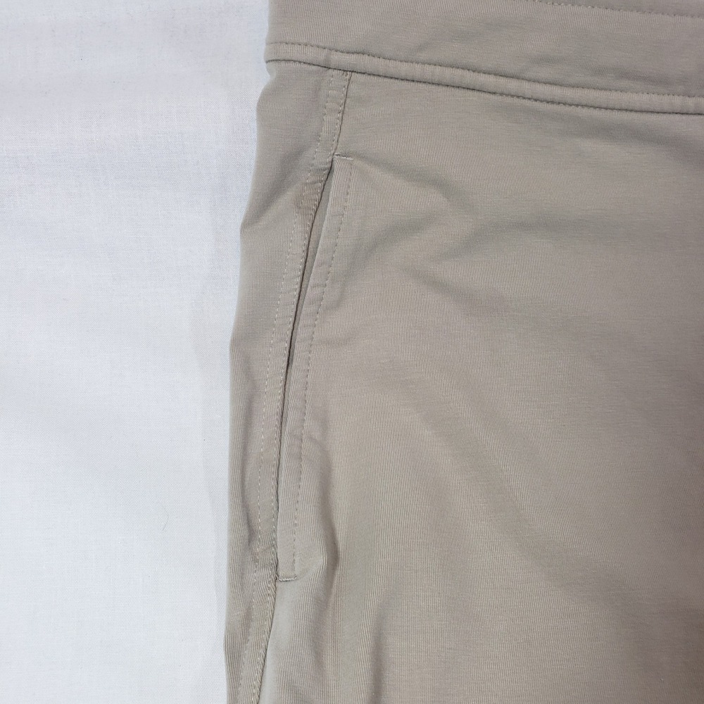 Good Man Brand Mens Shorts Size M Beige Casual Flat Front Golf - Picture 6 of 11